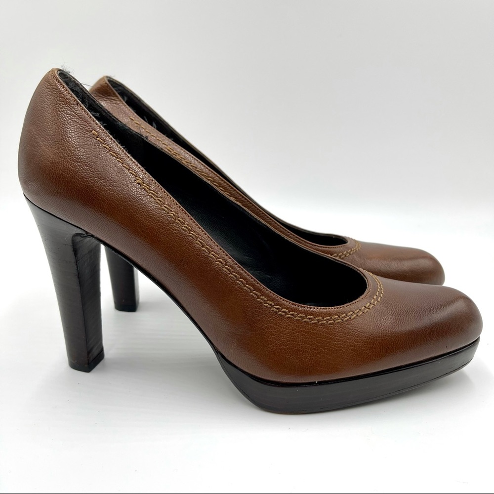Stuart Weitzman brown leather pumps 8